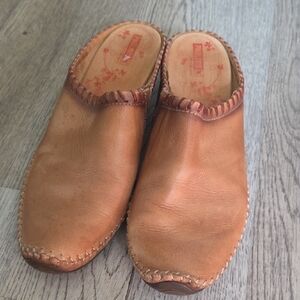 Leather Pikolinos Mules